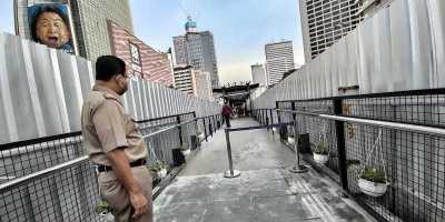 Halte Jakarta Yang Dibakar Beroperasi Lagi