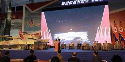 Pameran Pembangunan Pertahanan Korea Utara Meriah