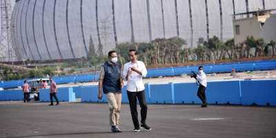  Jokowi dan Anies Tinjau Sirkuit Formula E di Ancol